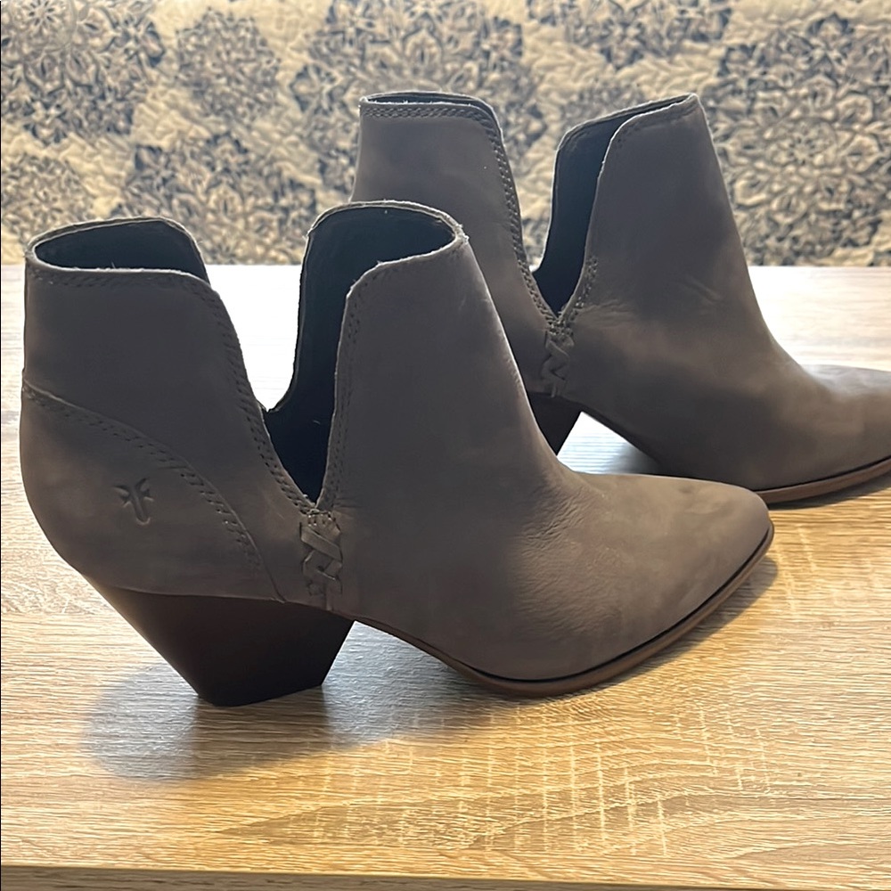 Frye Gray Suede Women's Ankle Boots Size 8